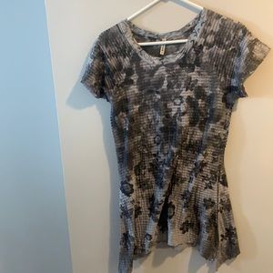 Women’s shirt
